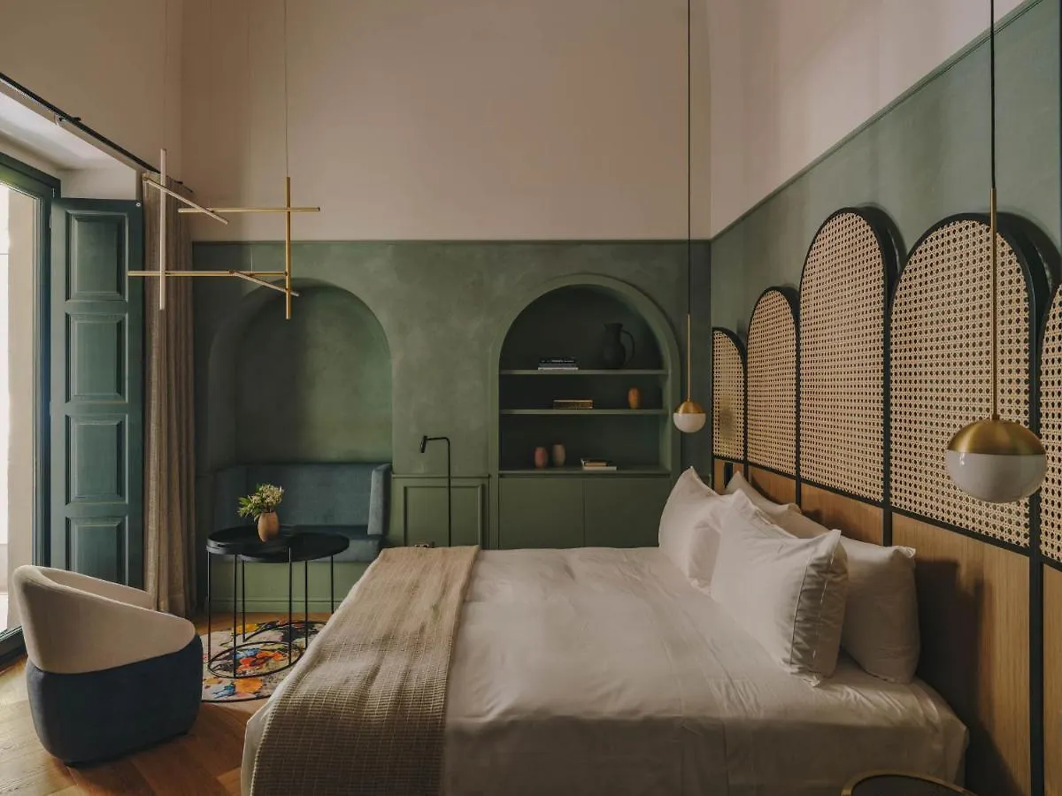 Hotel Palau Fugit Girona 4*,
